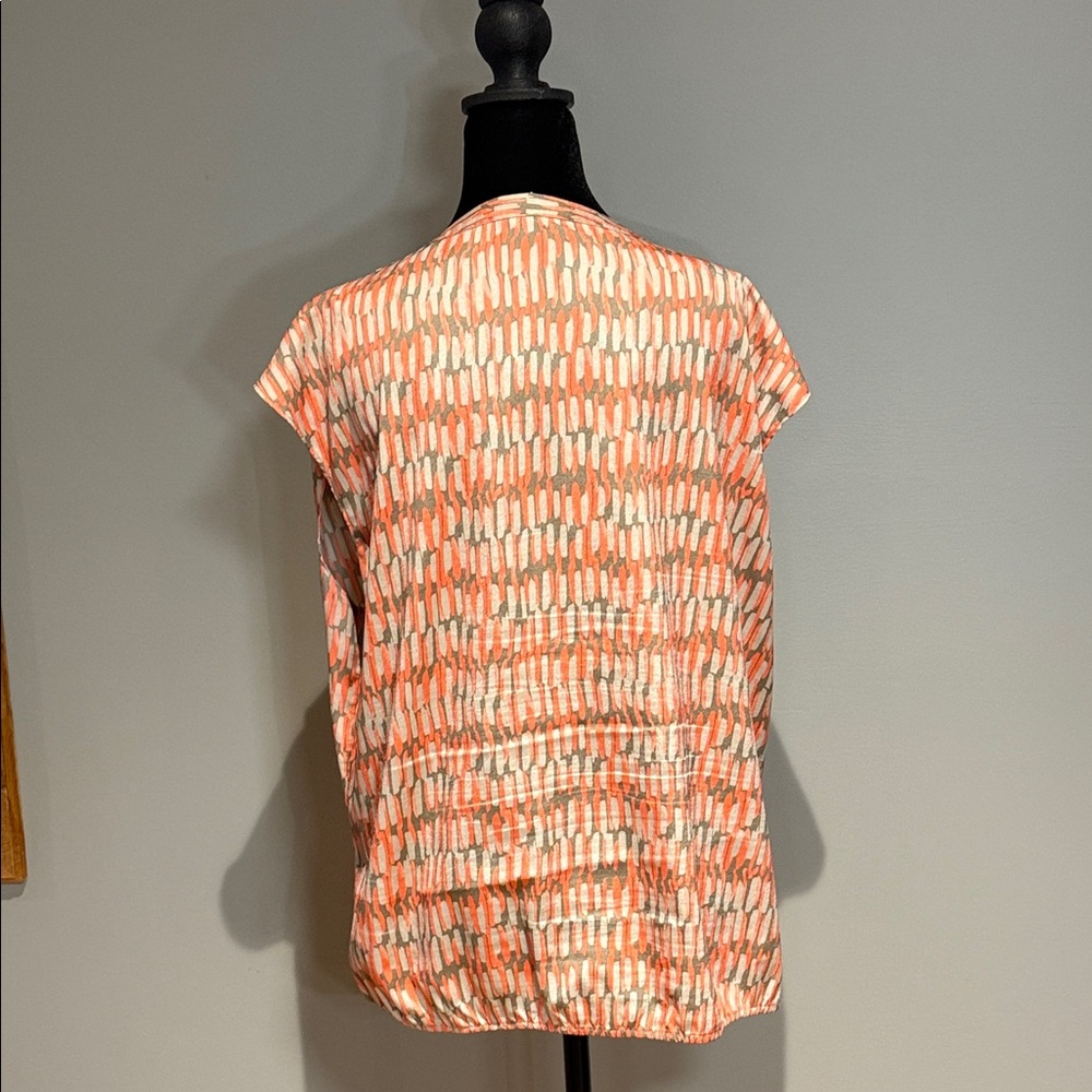 Banana Republic Coral and Cream Abstract Cap-Sleeve Blouse - Picture 3 of 7